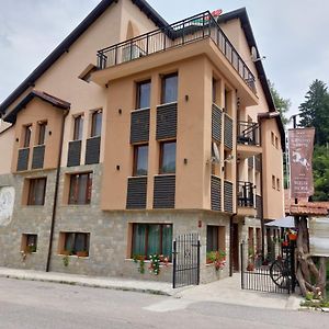 Kesta Za Gosti Byaloto Konche Otel Beli Iskar Exterior photo