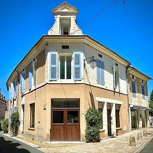 Gite Les Jasmins Centre Historique Saint-Astier Daire Exterior photo