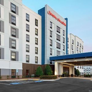 Hampton Inn & Suites Concord-Charlotte Exterior photo