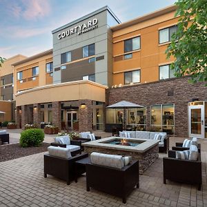 Courtyard Mankato Hotel & Event Center Exterior photo