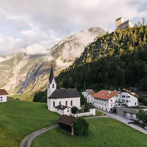 Gasthof Kronburg Otel Zams Exterior photo