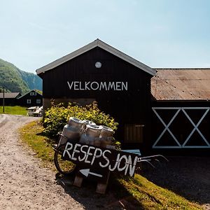 Tuftegarden Otel Viksdalen Exterior photo