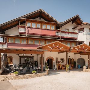 Seegasthof Katschnig Gmbh Otel Unterburg am Klopeiner See Exterior photo