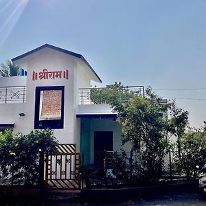 3Bhk Shri Ram Homestay Without Pool By Gemstone Hospitality Alībāg Exterior photo