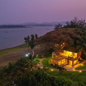 Stayvista At Exotica Kabini - All Meals Included Antharasanthe Exterior photo