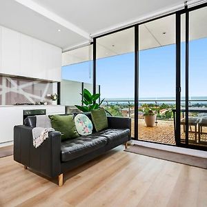 Stylish Urban Retreat With Spectacular Views And Prime Location Daire Melbourne Exterior photo