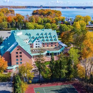 Chateau Vaudreuil Otel Exterior photo