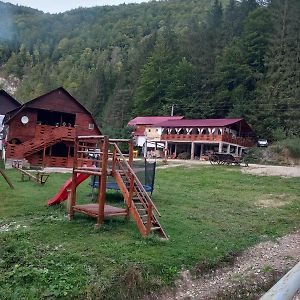 La Marian Pensiune Restaurant Otel Munună Exterior photo