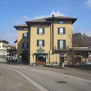 Hotel Residence Moderno Selvino Exterior photo