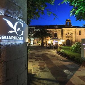 Los Guardeses Otel Solares Exterior photo