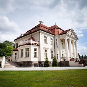 Palac Tlokinia Kaliszki Exterior photo