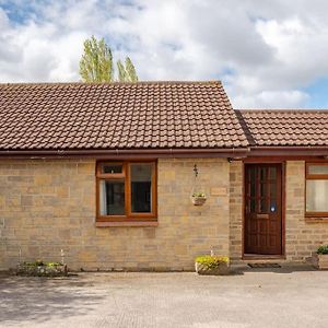 Tanglewood Daire West Ashton Exterior photo