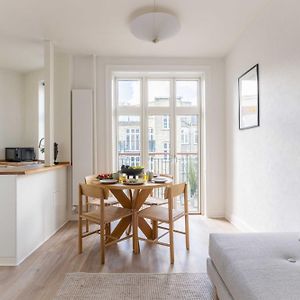 Cozy & Bright Flat In Peaceful Area Daire Kopenhag Exterior photo