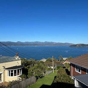 Sea Views From Sunny House Daire Wellington Exterior photo