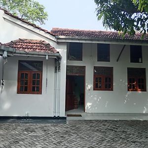 Shalom Residencies Daire Negombo Exterior photo