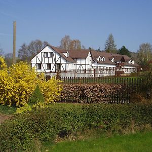 Restaurace A Penzion Ceska Hospoda Otel Heřmanice Exterior photo