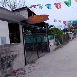 Chentes Place Otel Barra de la Cruz Exterior photo