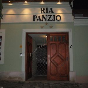 Ria Panzio Bed & Breakfast Estergon Exterior photo