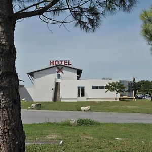 Relais De Barbezieux Otel Exterior photo