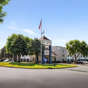 Baymont By Wyndham Shakopee Otel Exterior photo