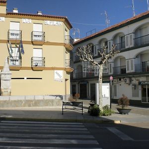 Hostal Dp El Pilar Otel Monesterio Exterior photo