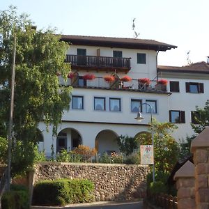 Gasthof Zum Roessl Otel San Genesio Atesino Exterior photo