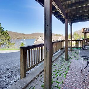 Deep Creek Lake Townhome With Deck And Water Views Oakland Exterior photo