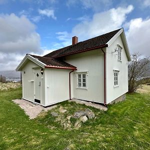 Storhella - Feriehus Med Fantastisk Beliggenhet Villa Sennesvik Exterior photo