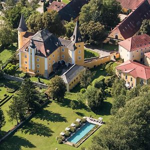 Schloss Muehldorf Otel Feldkirchen an der Donau Exterior photo