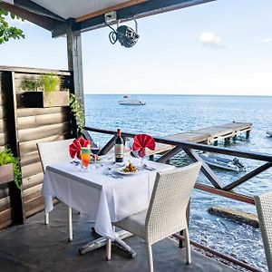 Ocean'S Edge Lodge Restaurant & Bar Roseau Exterior photo
