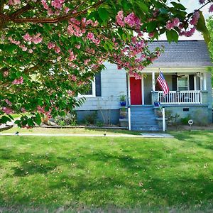 Downtown Retreat, Minutes From Main Street With Fenced In Backyard Villa Greenville Exterior photo