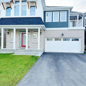 Beautiful Entire Basement With Netflix Daire Ottawa Exterior photo