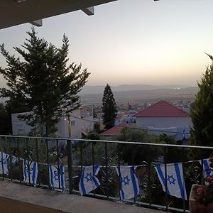 הסוויטה של דפנחי Daire Ramat Yishay Exterior photo