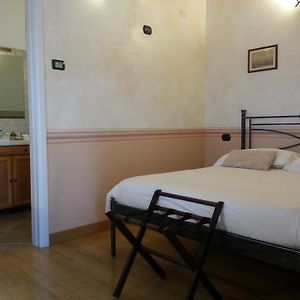 La Locanda Di San Biagio Otel Bolzaneto Room photo