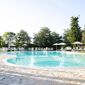 Il Podere Del Germano Reale Otel Coriano Exterior photo