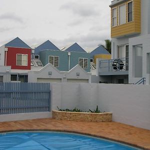 Bluedock Apartments Batemans Bay Room photo