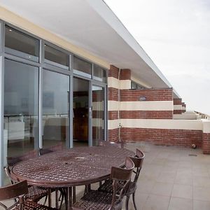 Surfers Penthouse Daire Muizenberg Exterior photo