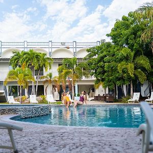 Solace By The Sea Otel Ponce Exterior photo