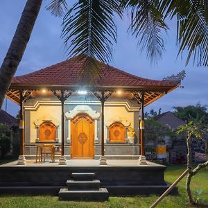 Dhiari Guest House Ubud Exterior photo