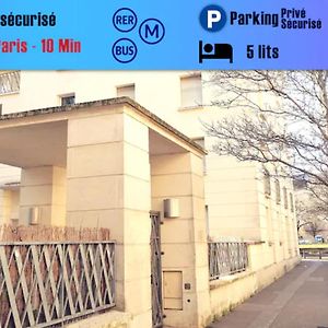 3 Pieces, Paris/Stade De France, 6 Pers, Parking Saint-Denis  Exterior photo