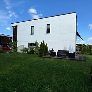 Terraced House In Quiet Neighborhood Daire Tartu Exterior photo