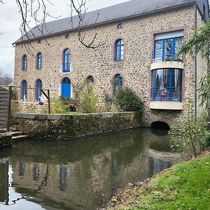 Le Moulin De Meral Daire Montsûrs Exterior photo