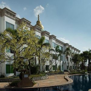 Gassan Panorama Golf Club Otel Lamphun Exterior photo