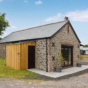 The Little Barn Villa Blue Anchor Exterior photo