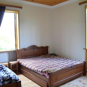 Guest House In Nikortsminda Racha Room photo