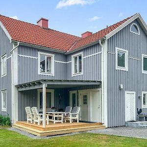 Gorgeous Apartment In Vrnamo With Kitchen Forhult Exterior photo