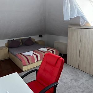 2 Rooms Apartment Airy & Bright Bucium View Yaş Exterior photo