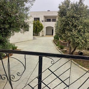 بيت مفروش للايجار Villa Medeba Exterior photo