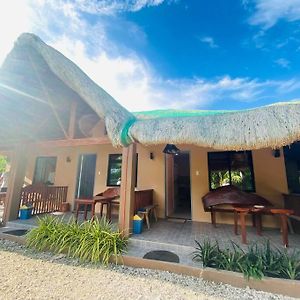 Cozy Couples Getaway In Pagudpud For 4 Pax Daire Exterior photo