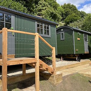 Shepherd Huts At Sheepscombe Villa Painswick Exterior photo